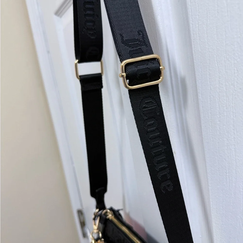 NWT Juicy Couture Double Trouble II Crossbody Bag Heart and Gold Chain